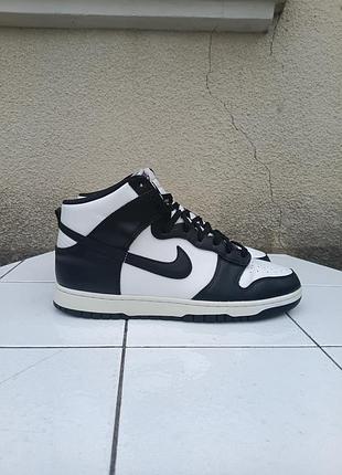 Кроссовки nike dunk high retro черно-белые dd1399-105
размер 47 длина стельки 30 см
состояние хорошее
кожаные