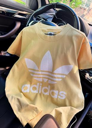Жіноча оверсайз котонова футболка adidas