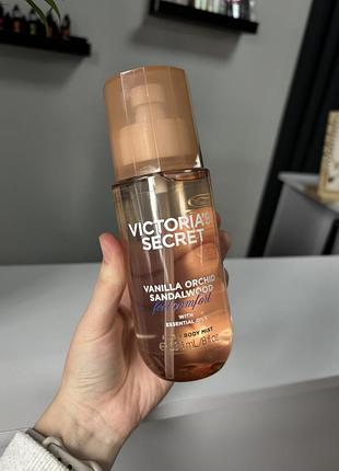 Спрей вікторія сікрет vanilla orchid sandalwood