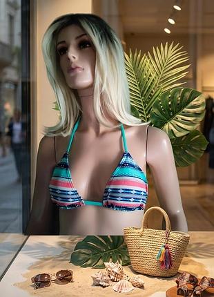 Верх от купальника бренда "hollister", m.