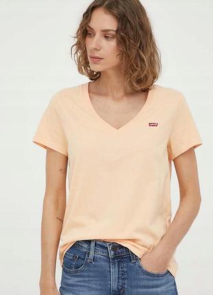 Жіноча персикова котонова футболка levis