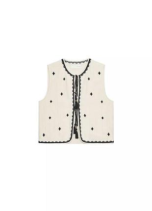 Жилет zara з вишивкою