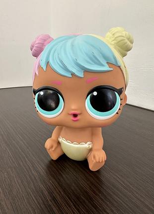 Лялька l.o.l. surprise! big baby у образі bon bon.