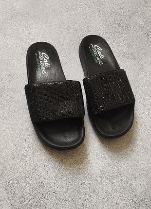 Шлепанці skechers cali luxe foam