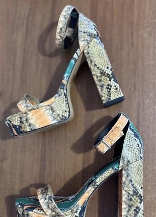 Asos босоніжки