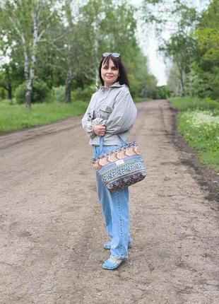 Містка сумочка з етнічним принтом 6