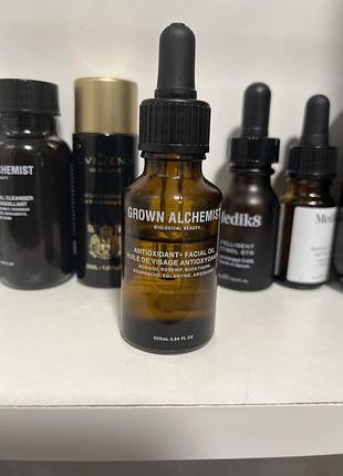 Grown alchemist facial oil - антиоксидантна олія для обличчя бораго, шипшина, крушина