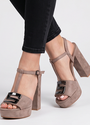 Женские замшевые босоножки lino marano beige 04806 на платформе и толстом каблуке