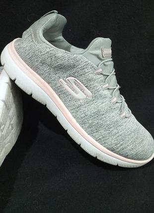 Женские оригинальные кроссовки skechers.размер39.