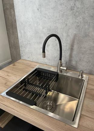 Кухонная мойка kraft 50x50 см, толщина 3.0/1.0 мм, со смесителем гибкий черный, дозатором и корзиной