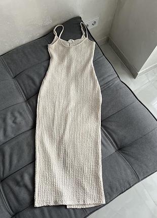 Сукня міді по фігурі з розрізом фірми h&m xs