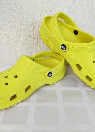 Босоножки шлепки crocs р.42