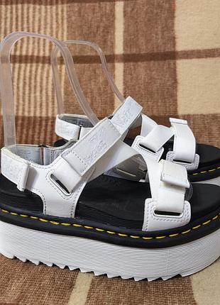 Женские сандалии босоножки dr. martens