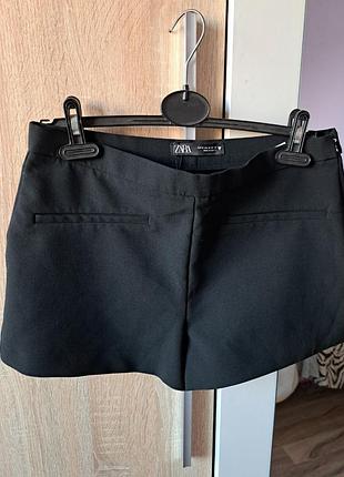 Черные короткие классические деловые шорты zara размер м
