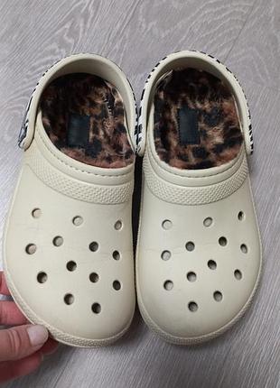 Женские шлепанцы crocs