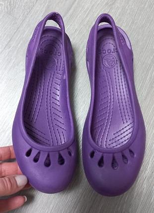 Жіночі шльопанці crocs
