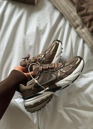 😍 жіночі кросівки nike v2k runtekk mink brown