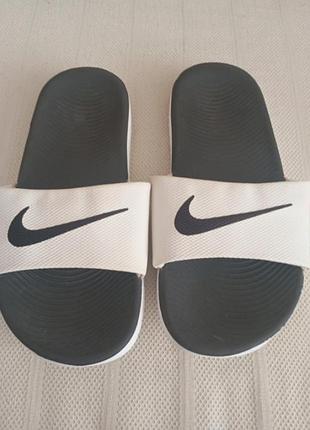 Шльопанці nike