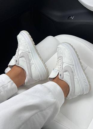 Женские кроссовки nike air force