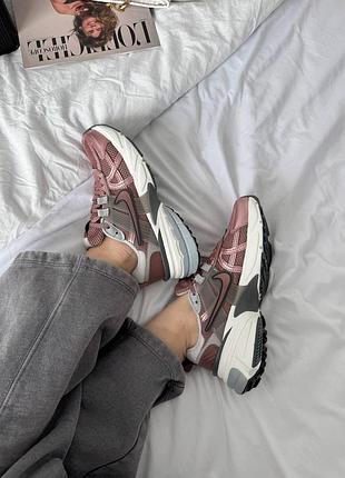 Женские кроссовки nike runtekk