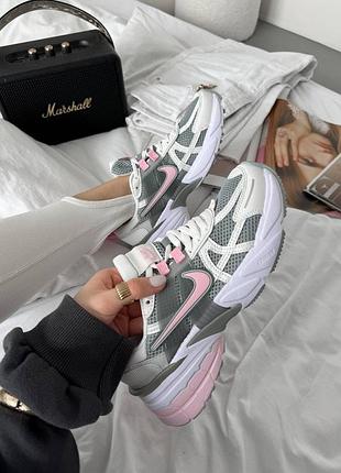 Женские кроссовки nike runtekk