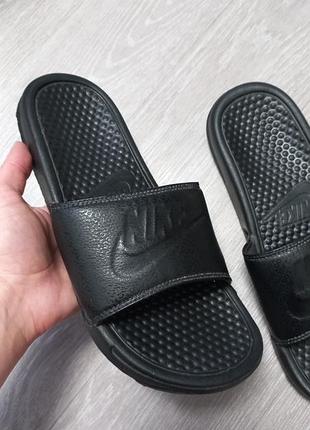Фирменные шлепанцы nike