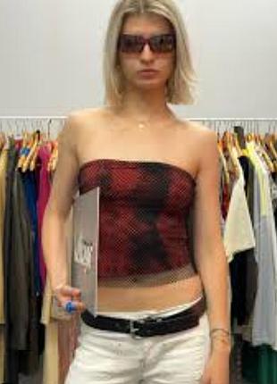 Красный топ бандо с сеточкой из верха shein.