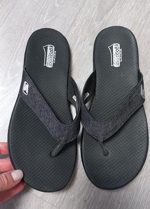 Женские шлепанцы skechers