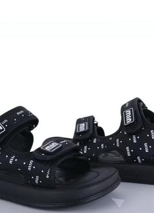 Босоніжки bessky blk012-1c

артикул: blk012-1c
размер: 31-36
цвет: черный
поставщик: bessky
материал верха искусственная кожа артикул blk012-1c