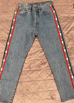 Блакитні джинси levi's