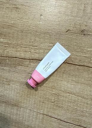 Кремові румʼяна glossier cloud paint puff