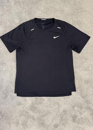 Футболка спортивна чоловіча nike running