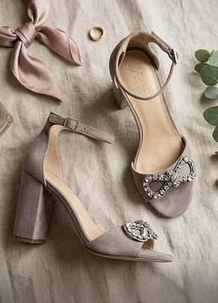 ✨ елегантні замшеві босоніжки badgley mischka 36 розмір