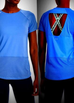 Легенька спортивна футболка від under armour з відкритою спинкою