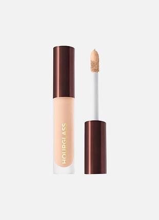 Консилер hourglass vanish airbrush concealer у відтінку sand 1.45 1.4 ml travel size