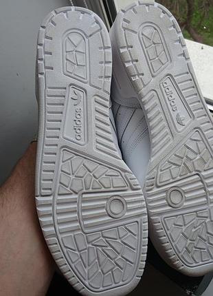 Adidas rivalry low (44) 2