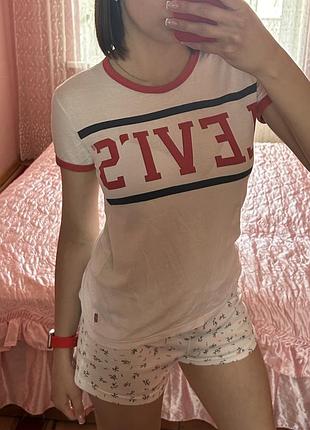 Футболка levis