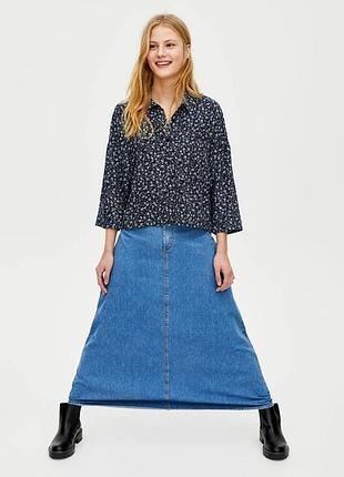 Сорочка pull&bear темно- синя з квітковим принтом