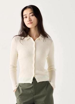 Кофта uniqlo желтого цвета