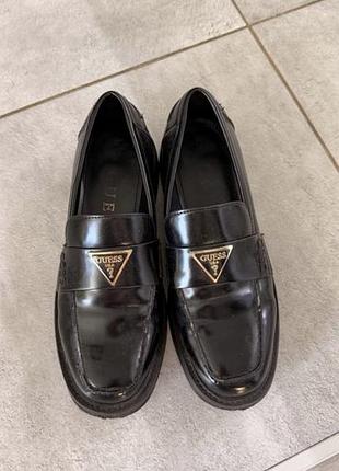 Лоферы guess