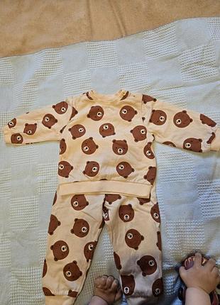 Замечательный костюмчик праздничный