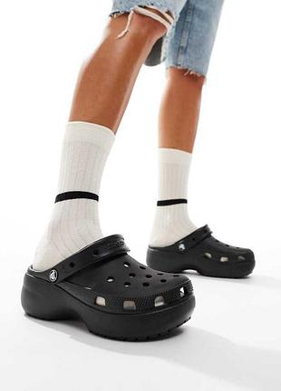 Жіночі сабо босоніжки сандалі на платформі crocs classic platform clog