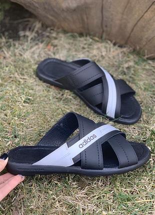 Мужские кожаные шлепанцы adidas черные с белым