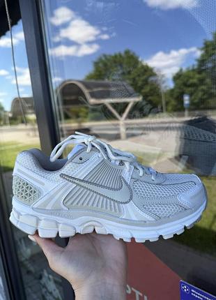 Кросівки nike zoom vomero 5(оригінал)fg2028-107
