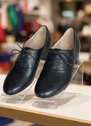 Женские классические кожаные оксфорды clarks (модель carousel trick), р. 42 (27,5 см)