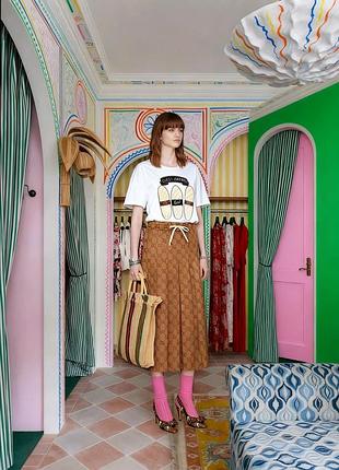 Акцентний елемент: футболка  gucci