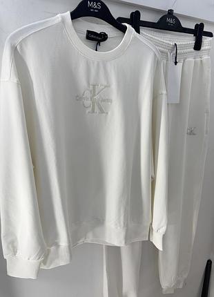 Calvin klein жіночий костюм