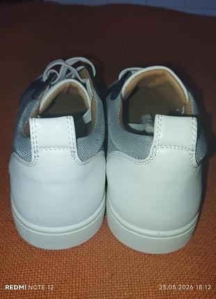 Christian louboutin 4