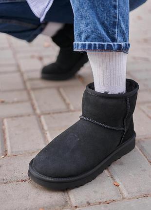 Ugg classic mini black