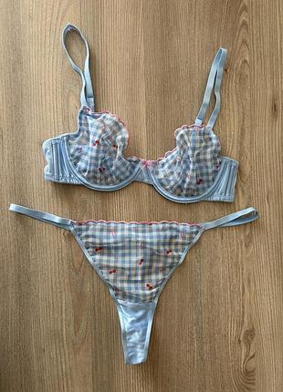 Блакитний комплект бюст та трусики primark
